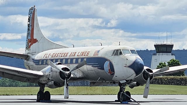 N450A - Twin-engine aircraft