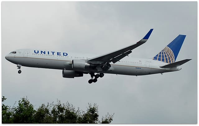 N668UA - Boeing