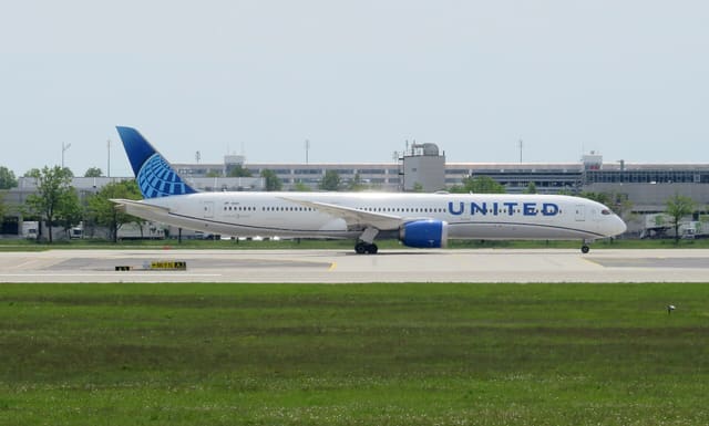 N14011 - Boeing