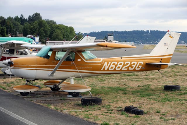 N6823G - Cessna
