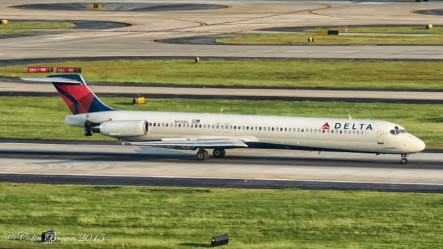 N925DL - Douglas