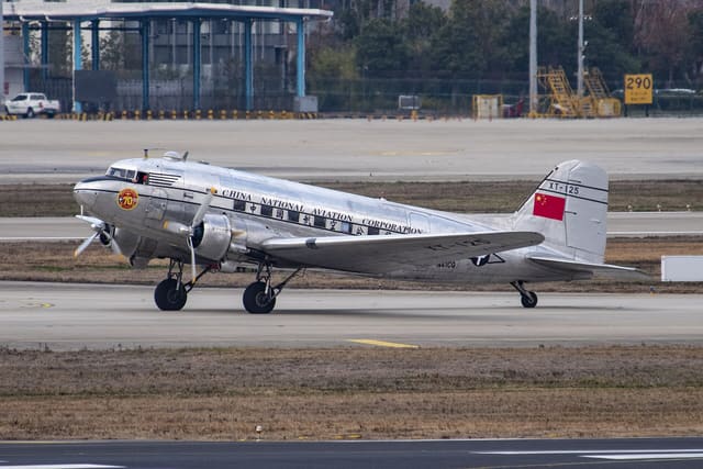 N41CQ - Douglas