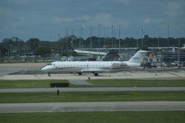N60GH - Business jet