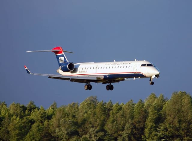 N709PS - Twin-engine aircraft