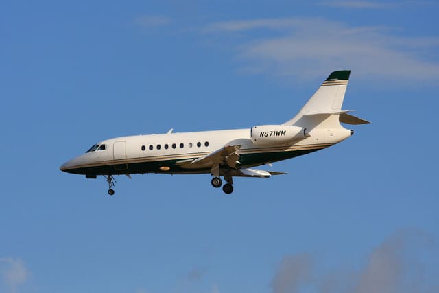 N671WM - Business jet