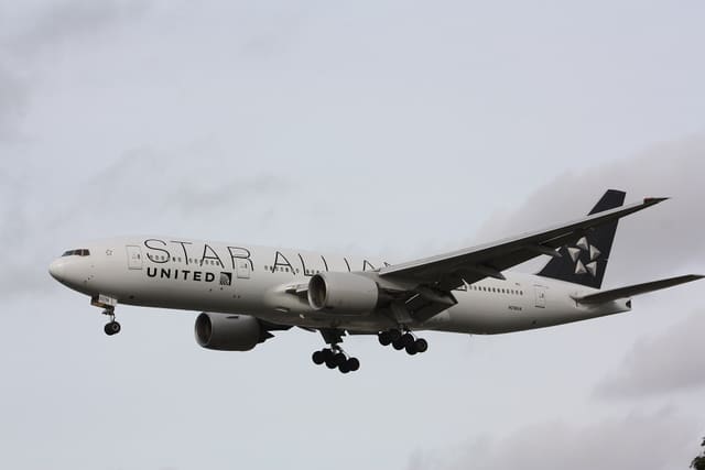 N218UA - Boeing