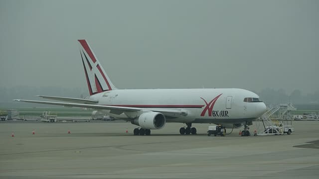 N750AX - Twin-engine aircraft