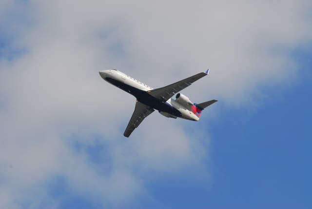 N8390A - Business jet