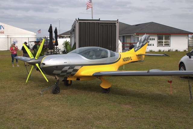 N228VL - Single-engine aircraft