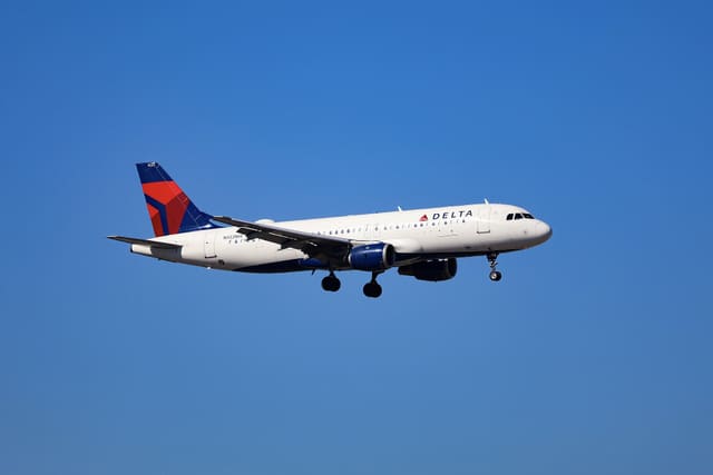 N352NW - Airbus