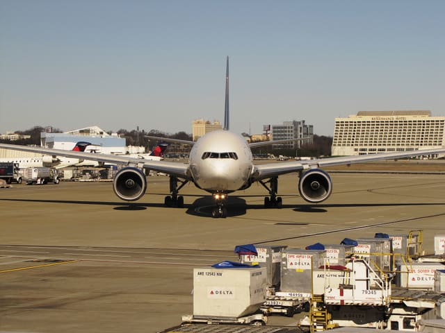 N863DA - Twin-engine aircraft