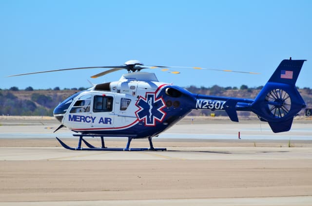 N230AM - Helicopter