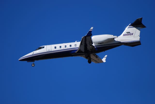 N909SK - Business jet