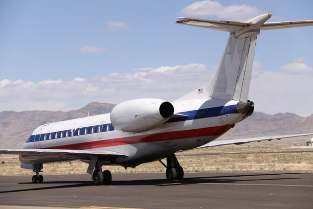 N736DT - Business jet
