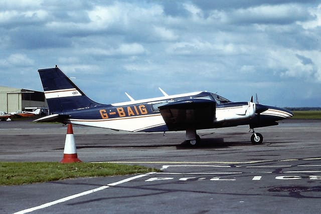 G-BAIG - Twin-engine aircraft