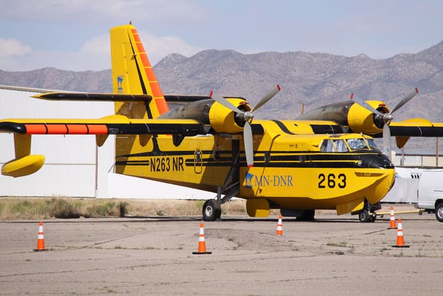 N263NR - Twin-engine aircraft