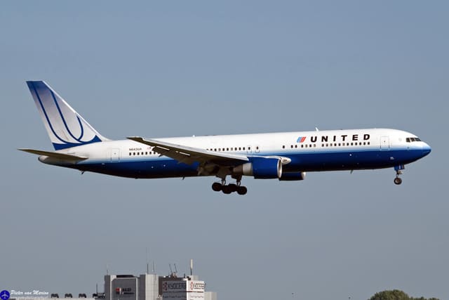 N643UA - Boeing