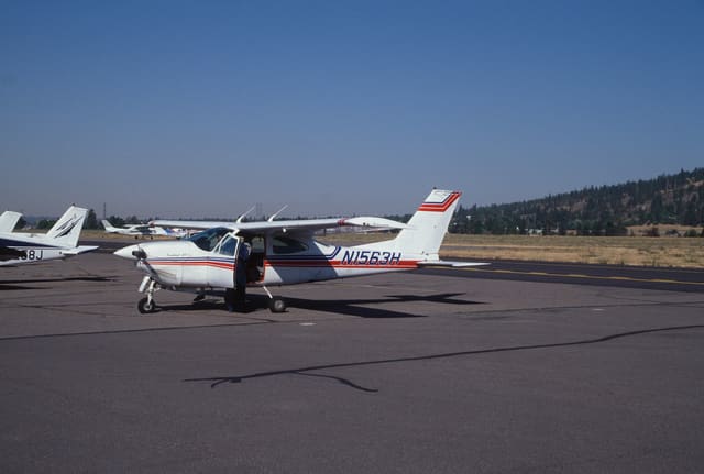 N1563H - Cessna