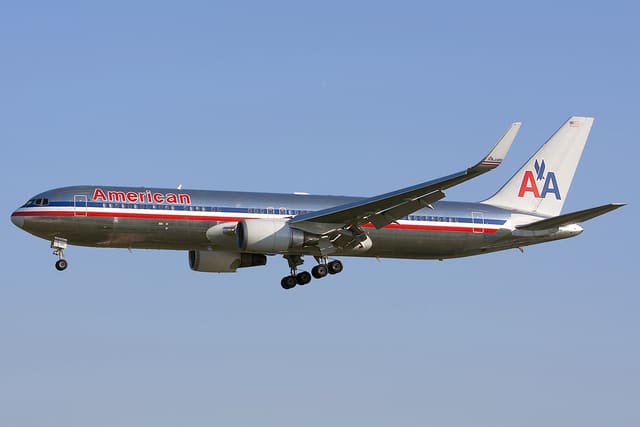 N352AA - Boeing