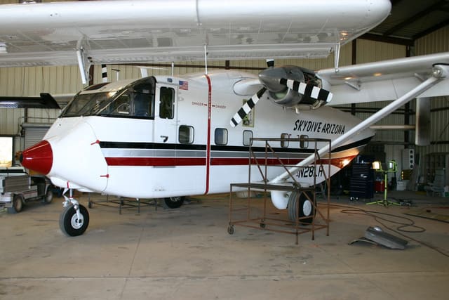 N28LH - Aircraft