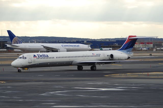 N972DL - Douglas