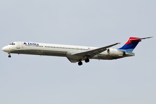 N906DA - Douglas