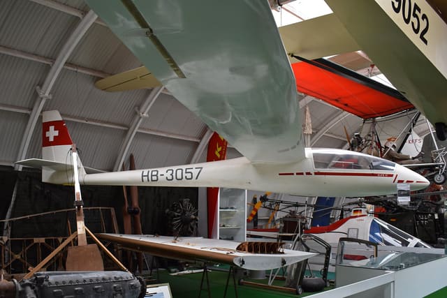 HB-3057 - Glider