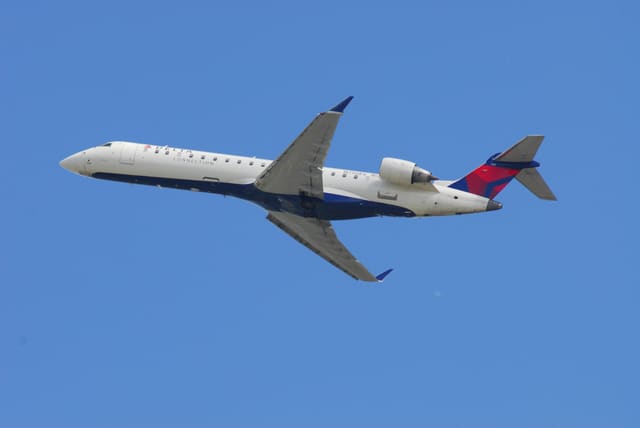 N750EV - Twin-engine aircraft