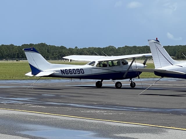 N66090 - Single-engine aircraft
