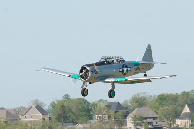 N7090C - Aircraft