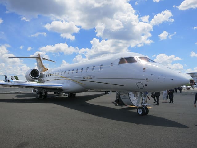 N381GX - Bombardier