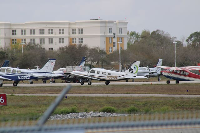 N301SE - Twin-engine aircraft