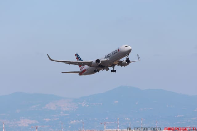 N391AA - Twin-engine aircraft