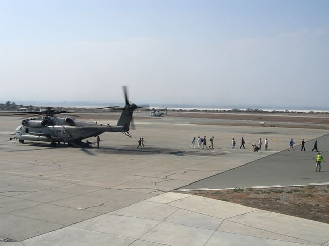  - Helicopter