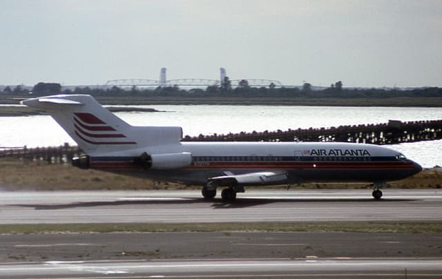 N7077U - Aircraft