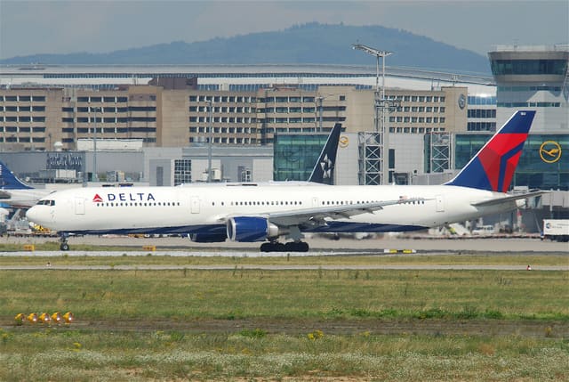 N837MH - Boeing