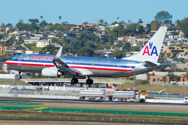 N979AN - Twin-engine aircraft