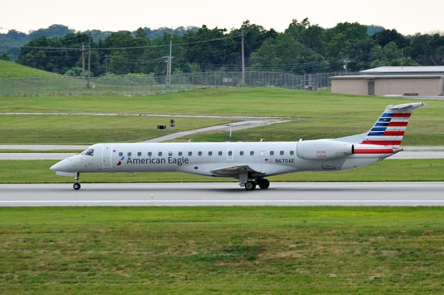 N670AE - Embraer