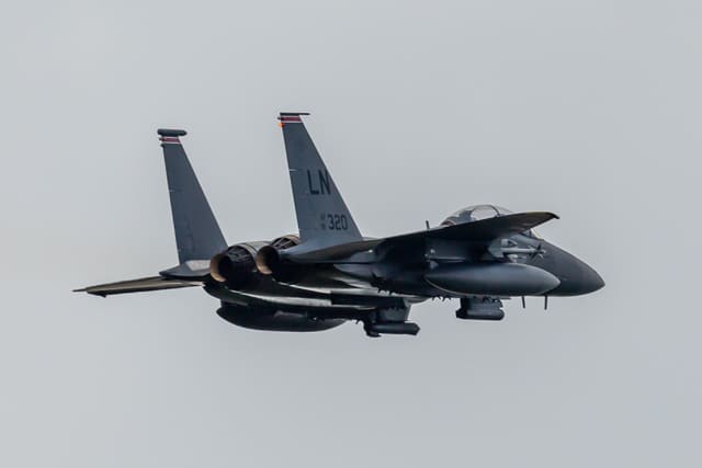  - Twin-engine aircraft