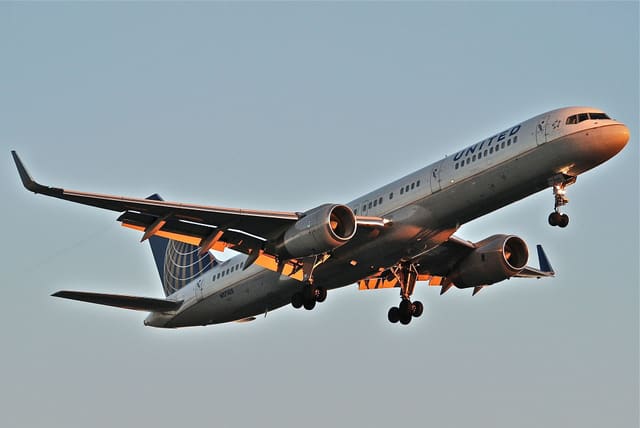 N17105 - Twin-engine aircraft