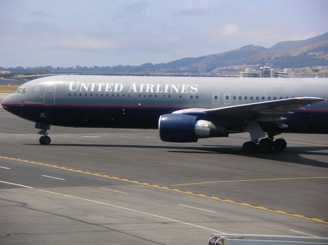N667UA - Boeing