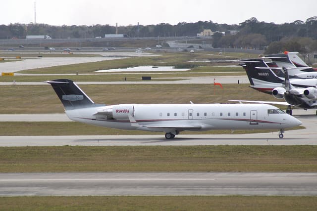 N141SH - Bombardier