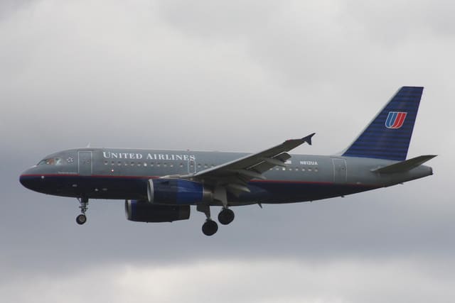 N812UA - Airbus