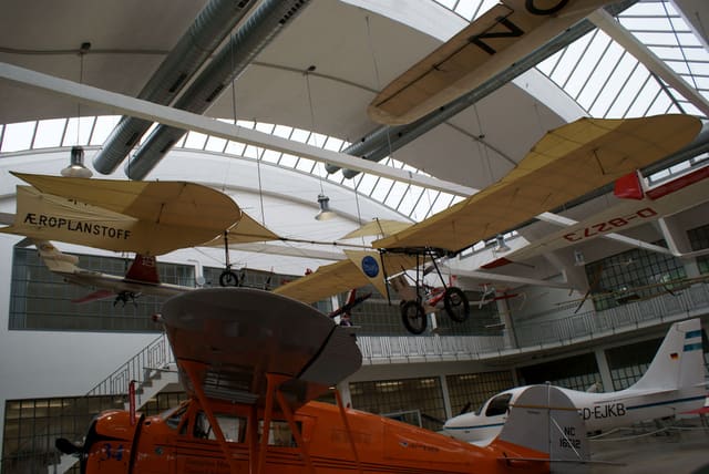  - Glider