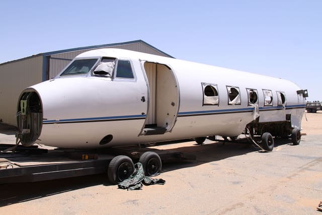 N880WE - Business jet