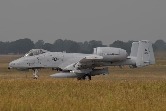  - Twin-engine aircraft