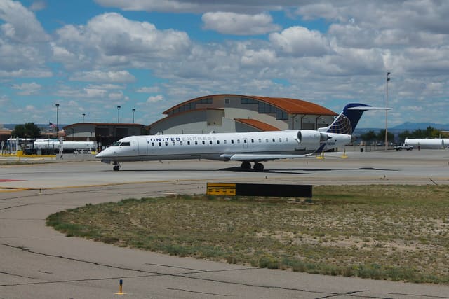 N780SK - Twin-engine aircraft