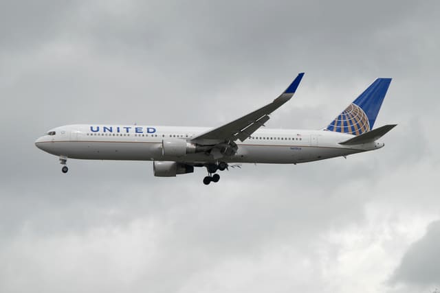 N670UA - Boeing