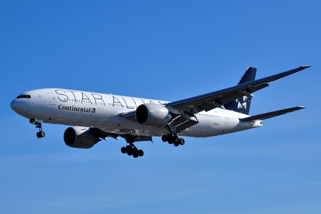 N76021 - Boeing