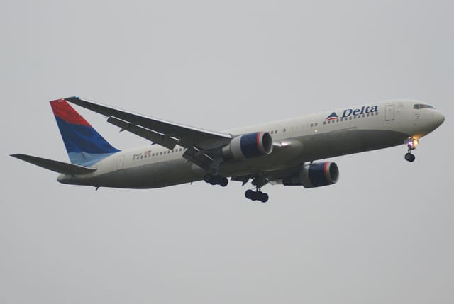 N1612T - Twin-engine aircraft
